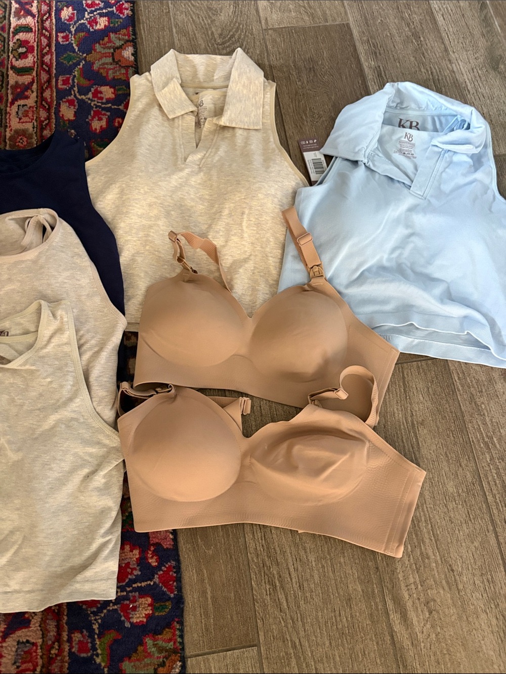 Bundle of 7 nursing bras and tops Kindred Bravely and Momcozy small / medium - Picture 6 of 7